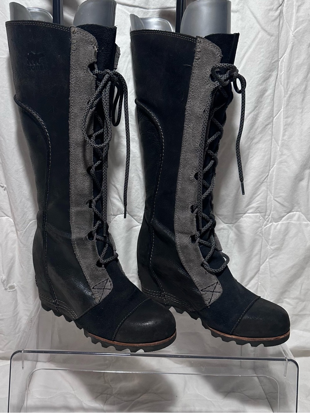 SOREL Black and Gray Lace-Up Women's Boots